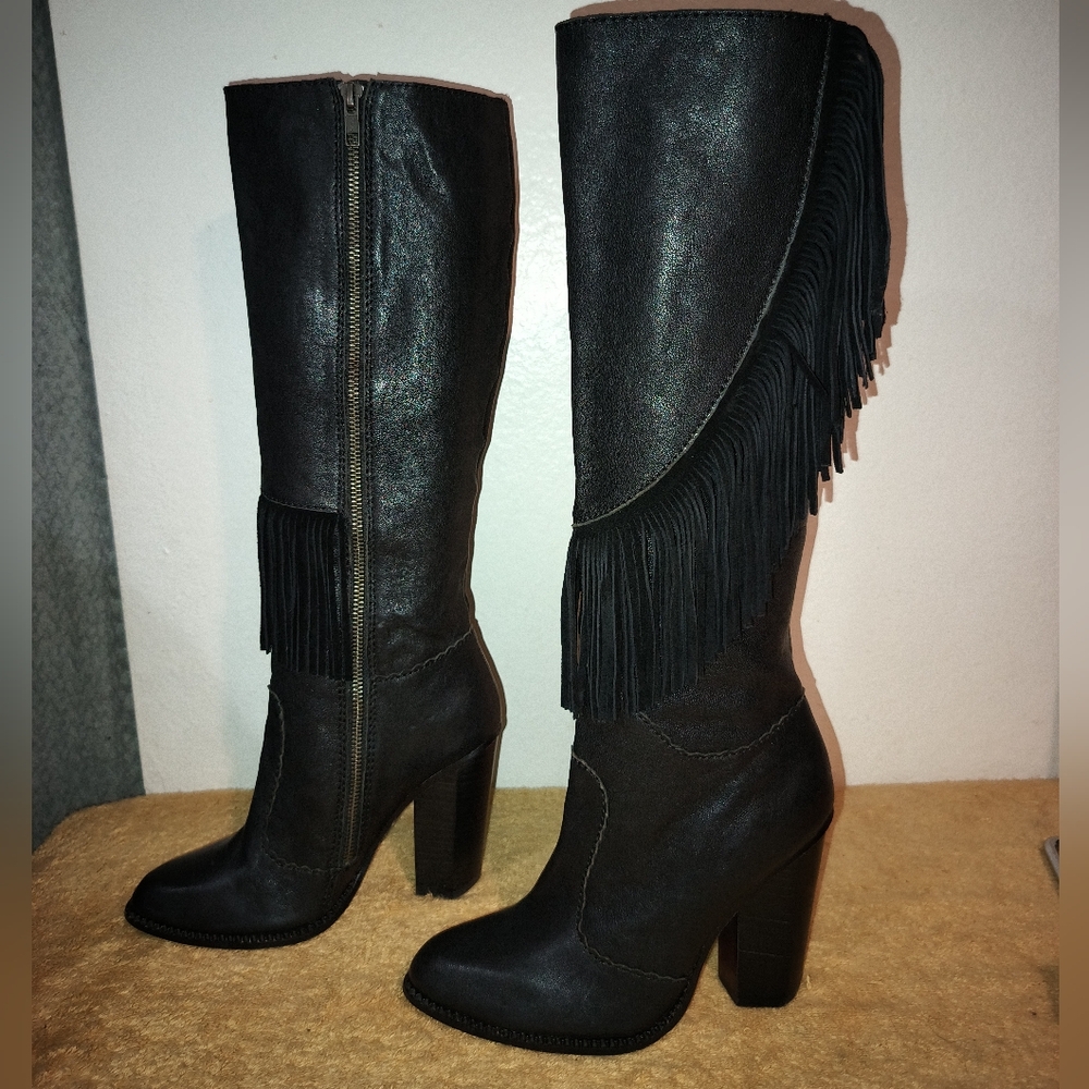 Cynthia Vincent Smooth Black Leather Knee High Fringe Boots Size 6.5